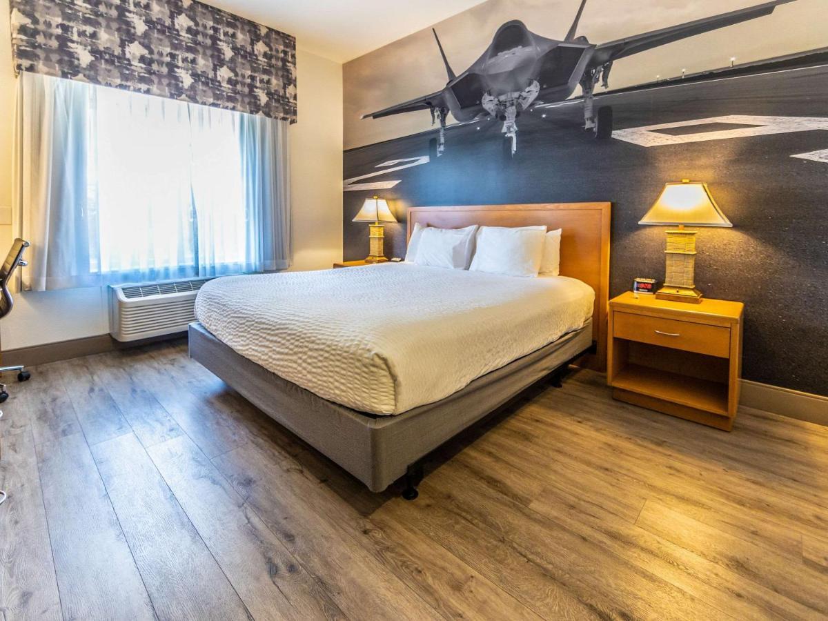 Comfort Lemoore Inn 2*