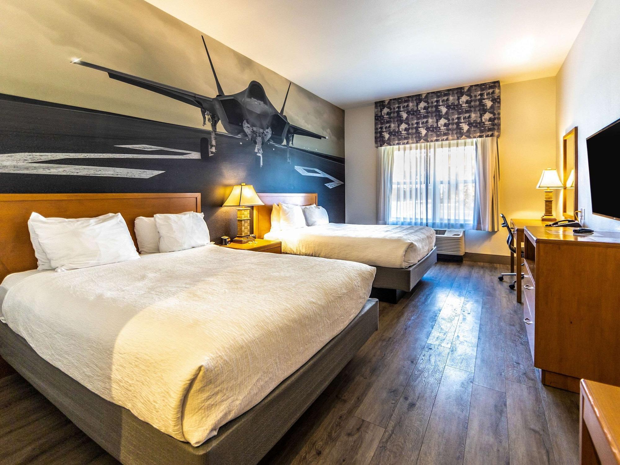 Comfort Lemoore Inn 2*